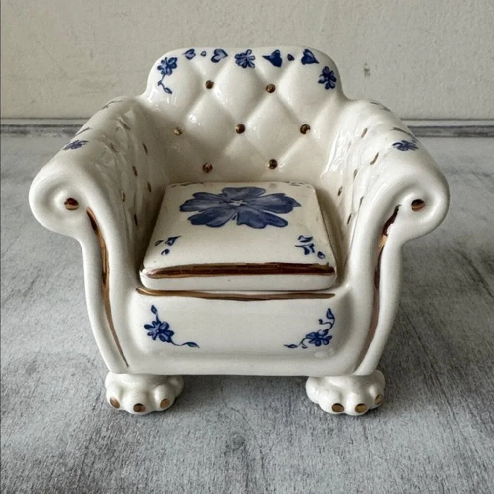 Urban Outfitters Ceramic Armchair Jewelry Box Holder White Blue Floral Unique